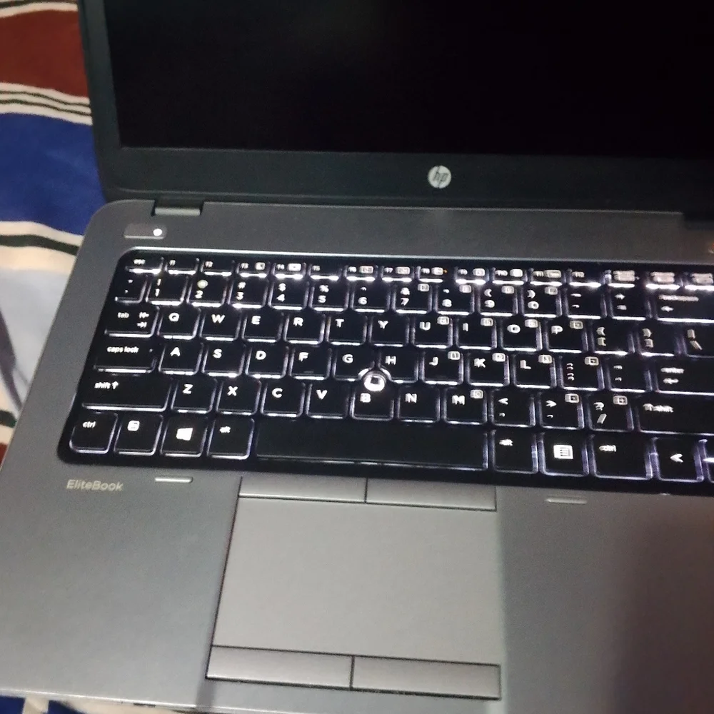 Selling a Computer with Core i5, 700GB HDD, and 8GB RAM
